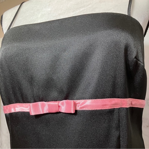 7. Black Silky Cocktail Dress with Pink Ribbon size M - Picture 2 of 3